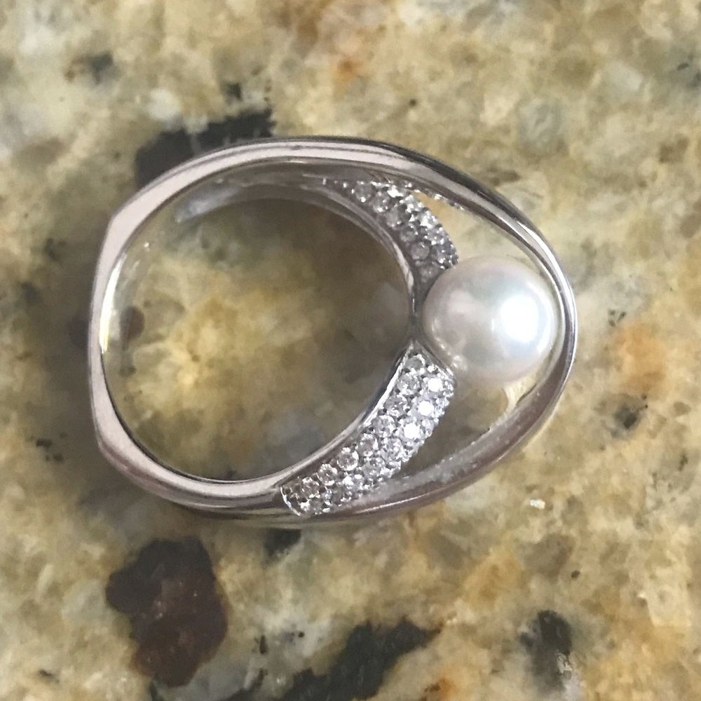 Genuine 7mm White Pearl Ring - Picture 3 of 8